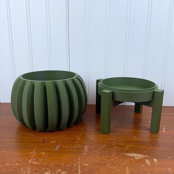 Jone Planter Pot, Indoor Planter w/ Drainage Hole and Drip Tray - Picture 7 of 9